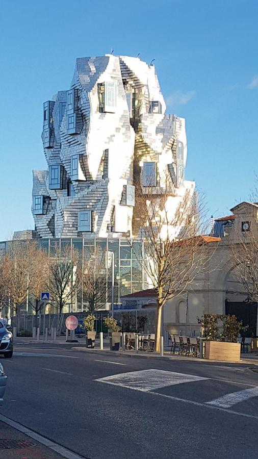 Jolie Petite Maison Idealement Situee Arles Luaran gambar